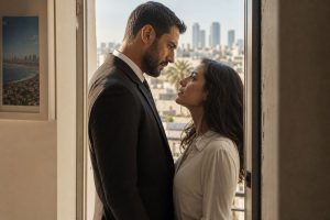 גלית, טל שומר הראש, והפעם הראשונה בדירה בתל אביב עם מרציפן בצורת לב (סיפור מוקלט)